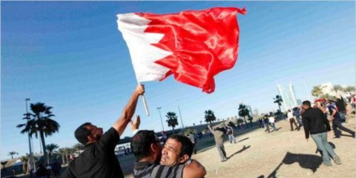Bahrainis Return to Pearl Square